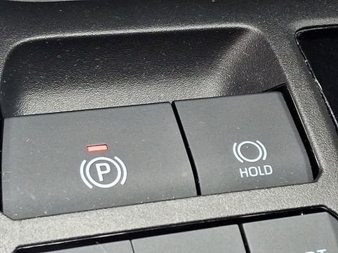 Used 2023 Toyota RAV4 LE AWD/4WD image 23