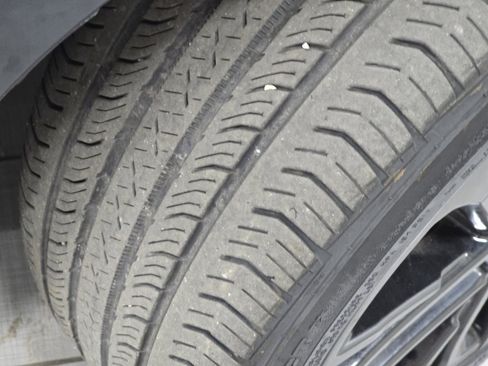 Certified 2025 Toyota Camry SE image 9