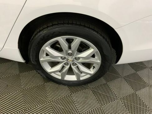 Used 2018 Chevrolet Impala LT FWD image 37