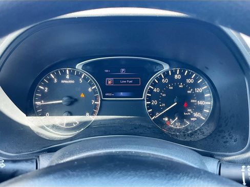 Used 2020 Nissan Pathfinder S FWD image 12