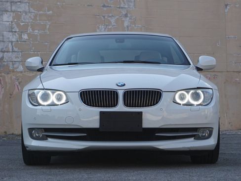 Used 2013 BMW 328i Convertible RWD image 2