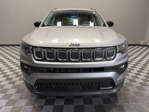 Used 2022 Jeep Compass Latitude image 4