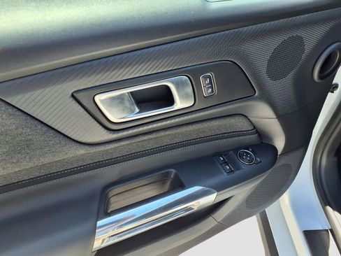 Used 2025 Ford Mustang Coupe RWD image 8