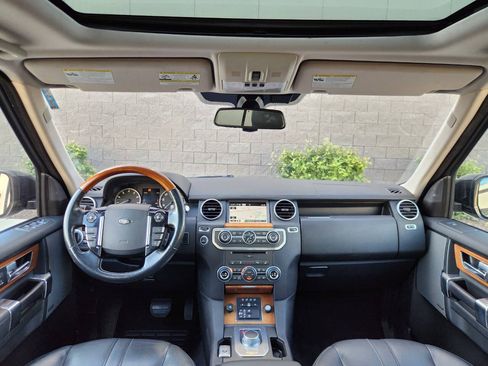 Used 2015 Land Rover LR4 HSE AWD/4WD image 7