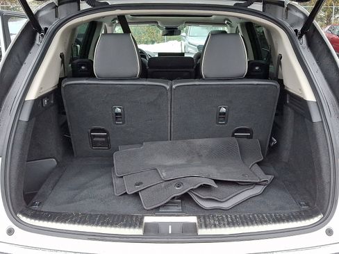 Used 2023 Acura MDX SH-AWD w/ Advance Package image 29