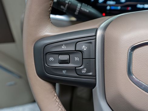 Used 2022 GMC Yukon XL Denali w/ Denali Premium Package image 29