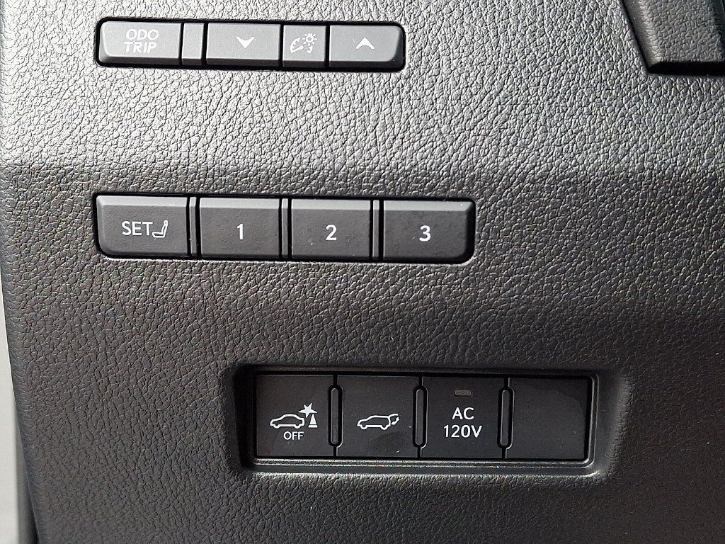 Used 2024 Lexus GX 550 w/ Accessory Package (2T) AWD/4WD image 26
