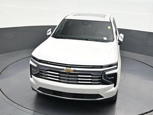 Used 2025 Chevrolet Tahoe Premier w/ Sun And Tow Package RWD image 24