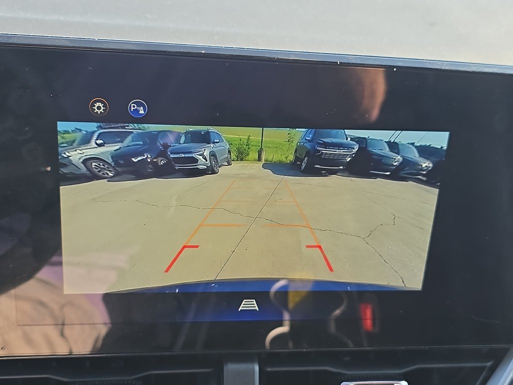 Used 2025 Chevrolet Equinox LT FWD image 18