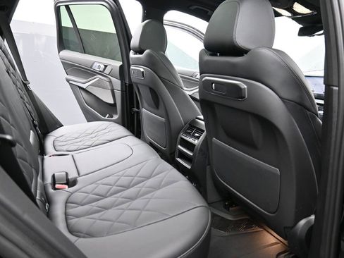 Used 2024 BMW X5 xDrive40i w/ Premium Package image 19