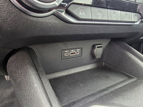 Used 2025 Nissan Altima 2.5 SV image 19