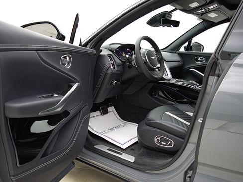 Used 2023 Aston Martin DBX 707 AWD/4WD image 36