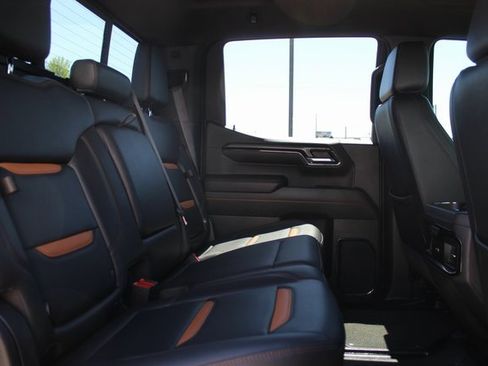 Used 2024 GMC Sierra 1500 AT4 w/ Technology Package image 21