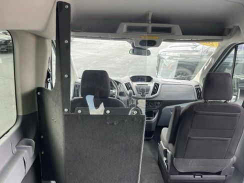 Used 2018 Ford Transit 150 XLT image 14