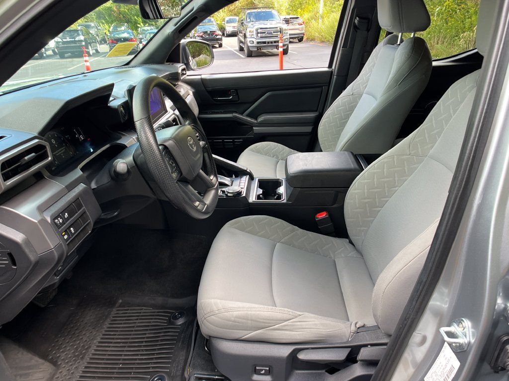 Certified 2024 Toyota Tacoma SR5 AWD/4WD image 9