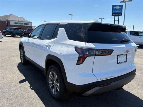 New 2026 Chevrolet Equinox LT w/ Convenience Package II image 6