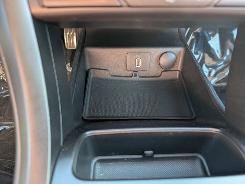 Used 2018 Ford Fusion Titanium image 22