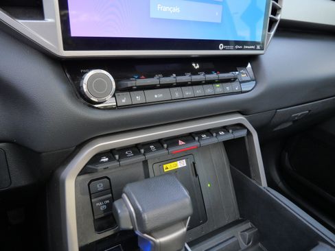 Certified 2022 Toyota Tundra Limited AWD/4WD image 23