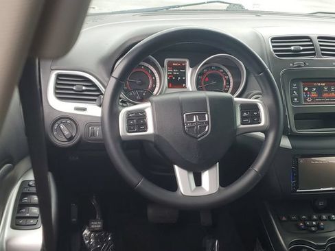 Used 2018 Dodge Journey SXT w/ Connectivity Group FWD image 12