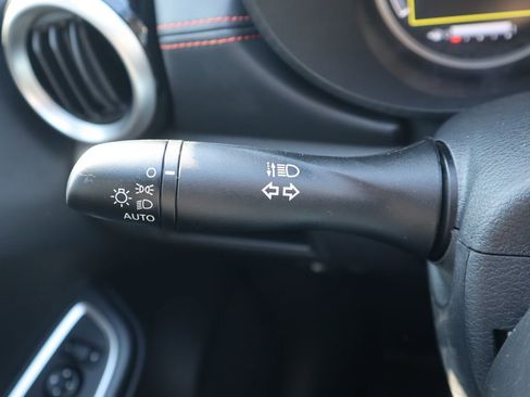 New 2025 Nissan Versa SR w/ Trunk Package image 21