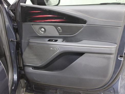 Certified 2024 Lincoln Nautilus Reserve w/ Equipment Group 202A image 35