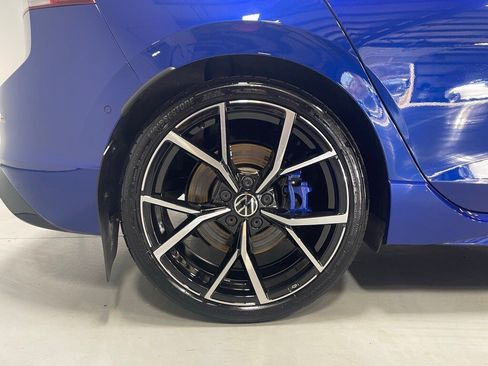 Used 2024 Volkswagen Golf R image 15