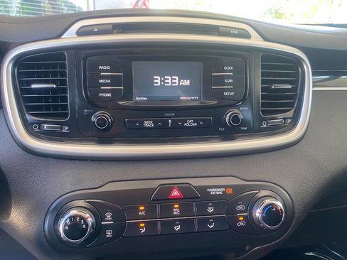 Used 2016 Kia Sorento LX AWD/4WD image 27