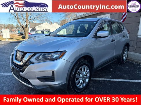 Used 2017 Nissan Rogue S image 1