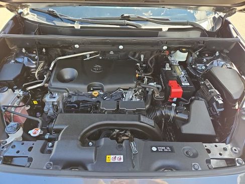 Used 2020 Toyota RAV4 LE w/ All Weather Liner Package FWD image 32