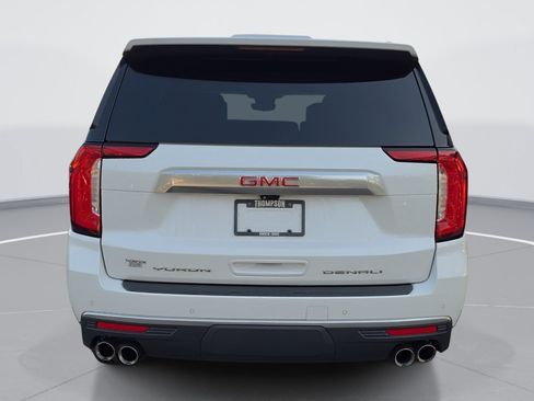 Used 2024 GMC Yukon Denali w/ Advanced Technology Package AWD/4WD image 4