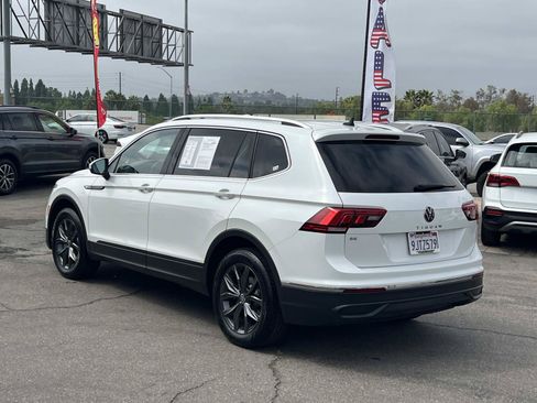 Certified 2023 Volkswagen Tiguan SE FWD image 3