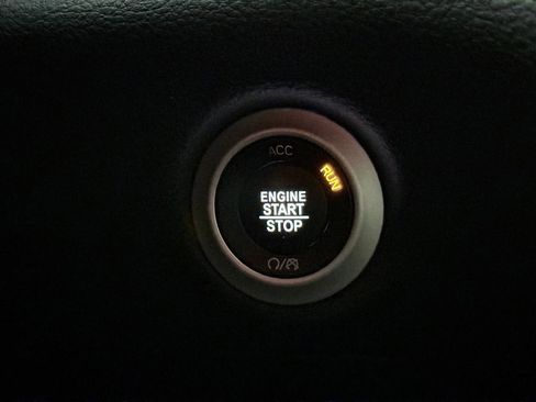 Used 2019 Chrysler Pacifica Limited w/ Advanced Safetytec Group image 40