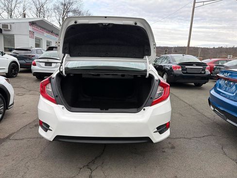 Used 2017 Honda Civic Touring image 10