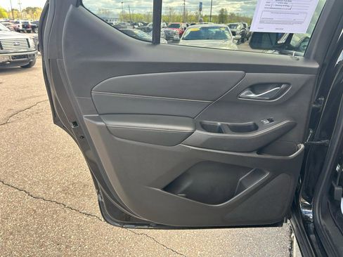 Used 2018 Chevrolet Traverse LS FWD image 14