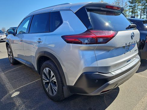 Certified 2021 Nissan Rogue SV w/ Premium Package image 3