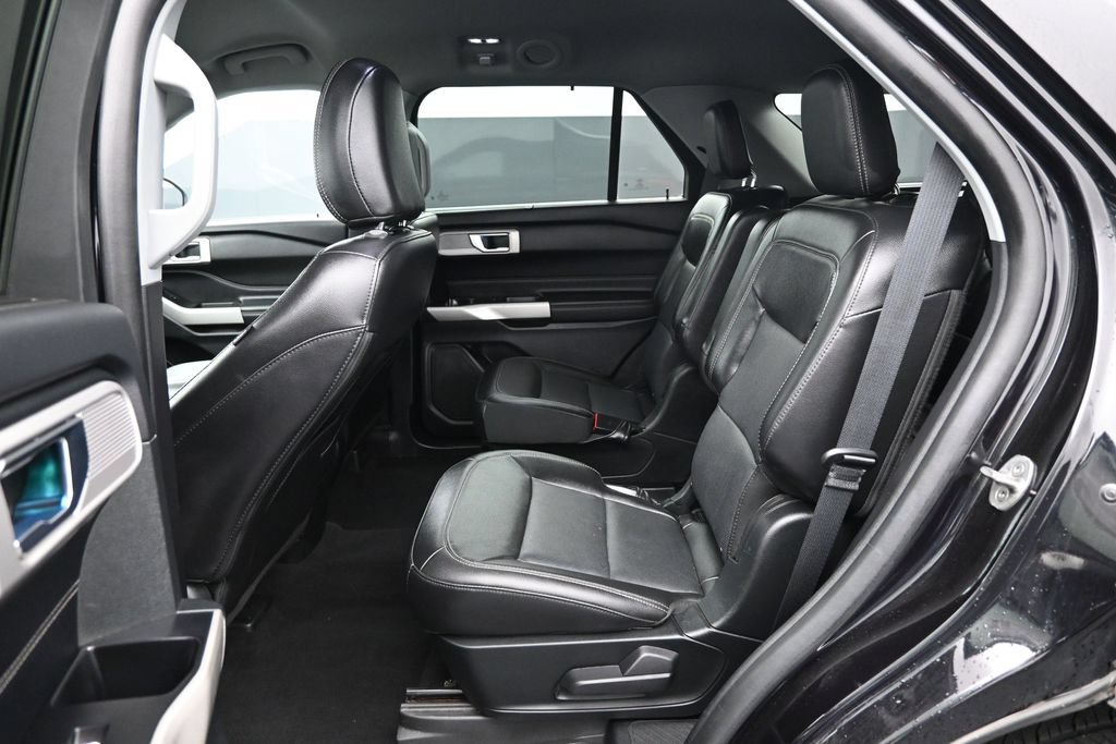 Used 2022 Ford Explorer Limited AWD/4WD image 19