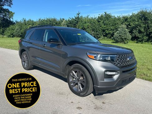 Used 2023 Ford Explorer XLT w/ Equipment Group 202A AWD/4WD image 1