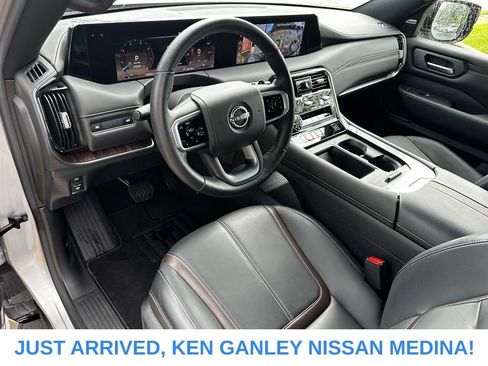 Used 2025 Nissan Armada SL w/ Captain's Chari Seat Package AWD/4WD image 9