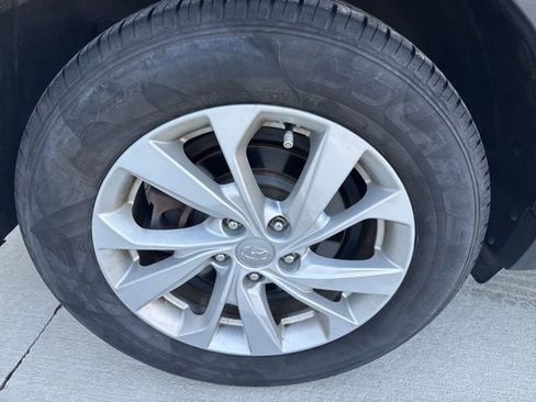 Used 2019 Hyundai Tucson SE image 11