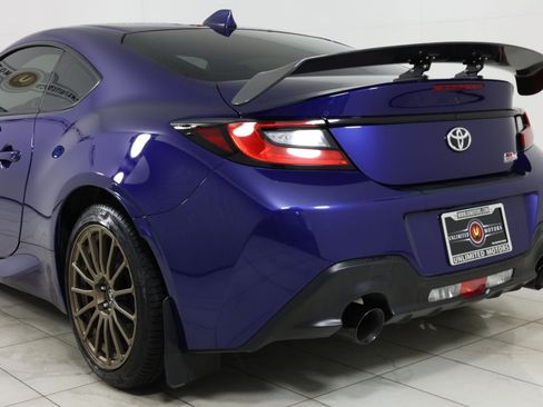 Used 2023 Toyota GR86 RWD image 41