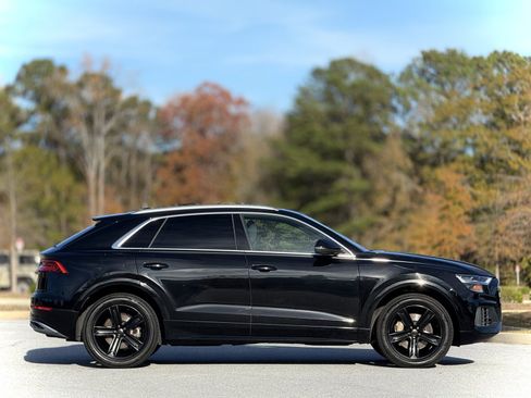 Used 2019 Audi Q8 Premium w/ Convenience Package image 11