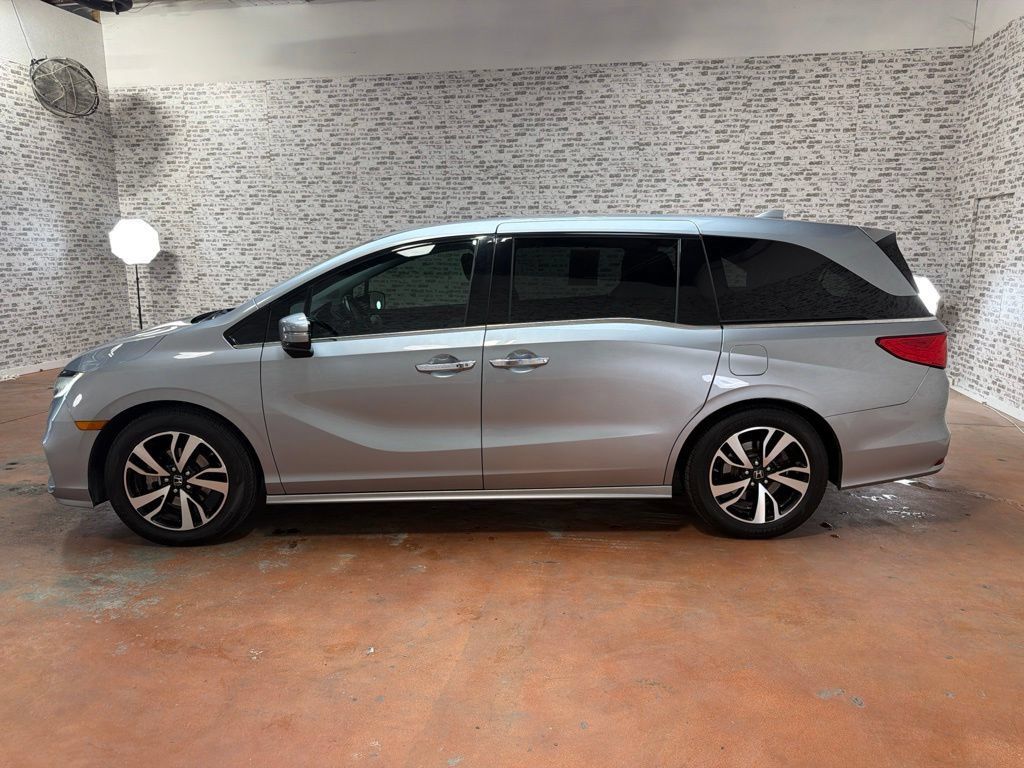 Used 2019 Honda Odyssey Elite image 4