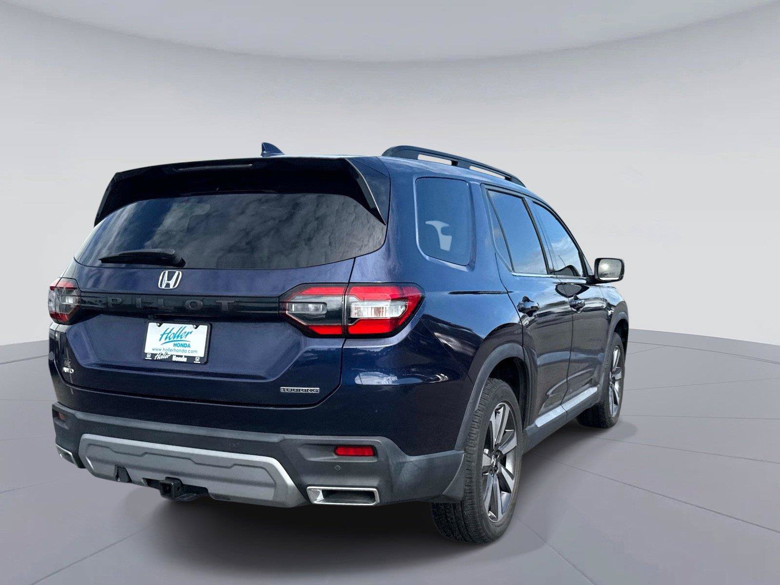 Certified 2024 Honda Pilot Touring image 4