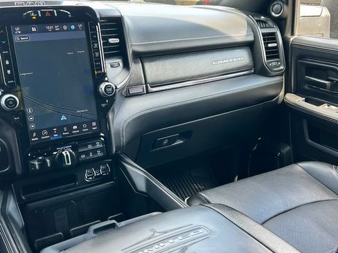 Used 2024 RAM 3500 Limited AWD/4WD image 43
