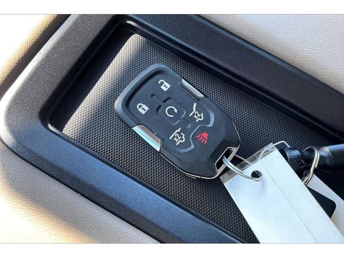 Used 2018 GMC Yukon SLT w/ Open Road Package AWD/4WD image 14