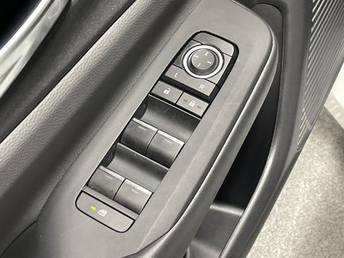 Certified 2024 Toyota Prius XLE image 14