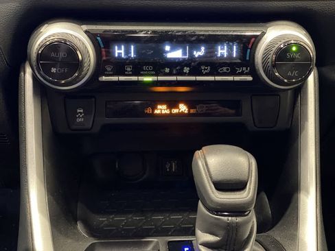 Certified 2024 Toyota RAV4 XLE image 21