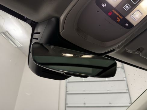 Certified 2023 Volvo XC60 B5 Ultimate AWD/4WD image 20