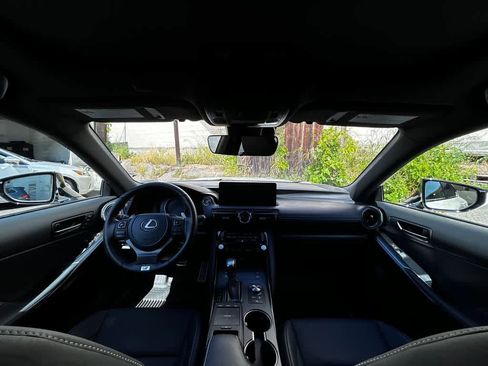 Used 2023 Lexus IS 500 RWD image 10
