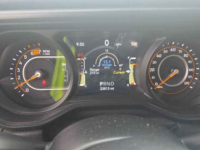 Used 2025 Jeep Wrangler Unlimited Sahara AWD/4WD image 11